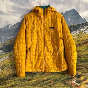 Patagonia Women's Nano Puff Hoody; Fall 2014; MEDIUM